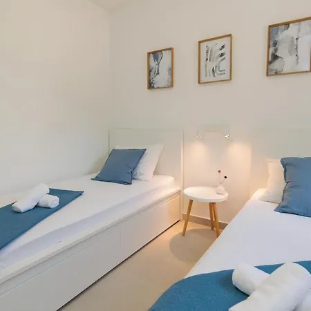 New!!! Luminose House 3*